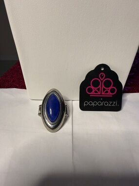 Paparazzi Royal Blue Oval Ring - Silver Tone